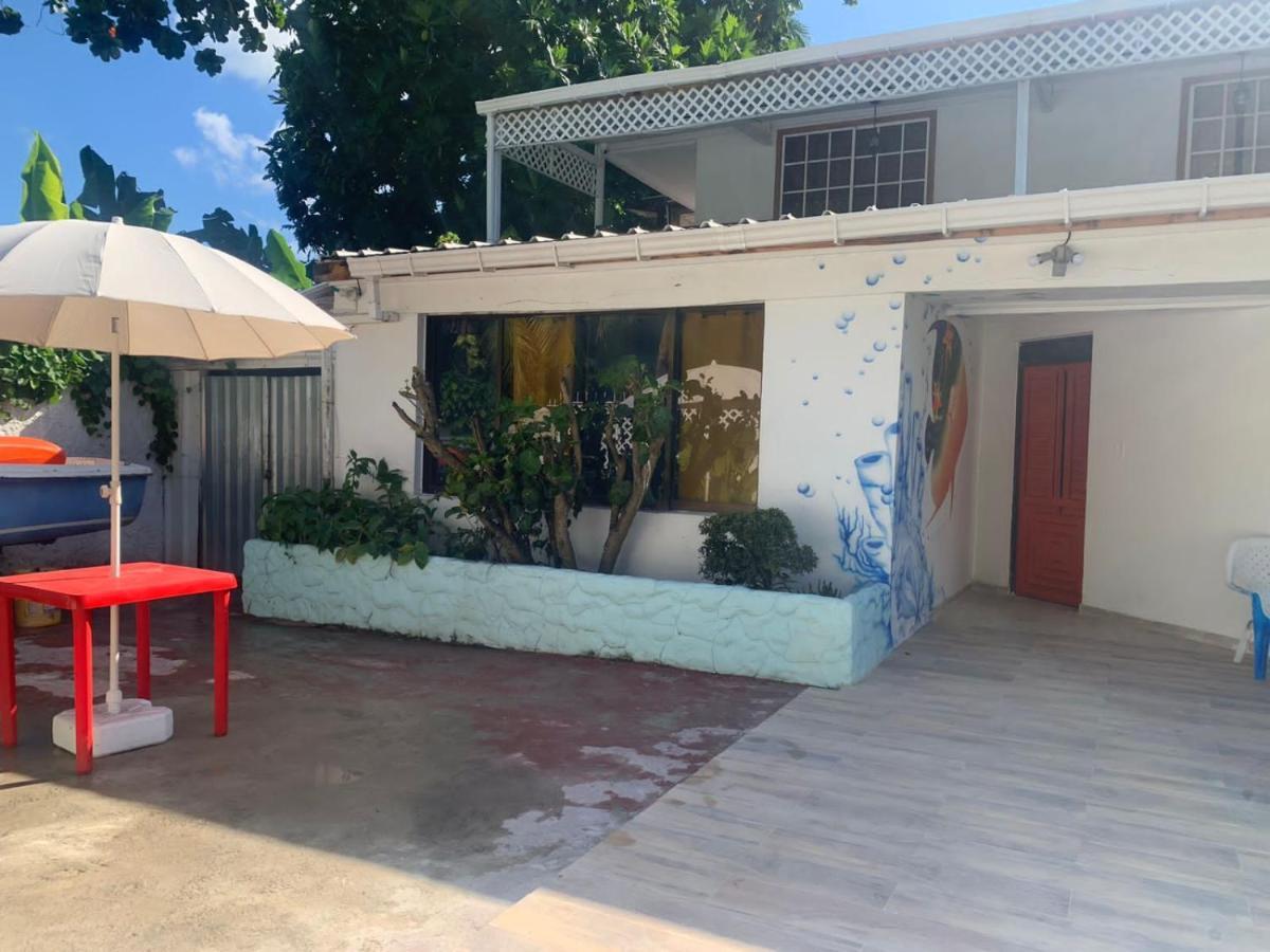 Joebi'S House Walking Distance To Rocky Cay Beach Ideal For Families Or Groups Buenavista  ภายนอก รูปภาพ