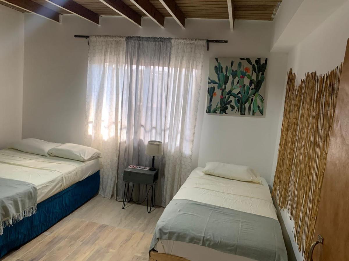 Joebi'S House Walking Distance To Rocky Cay Beach Ideal For Families Or Groups Buenavista  ภายนอก รูปภาพ